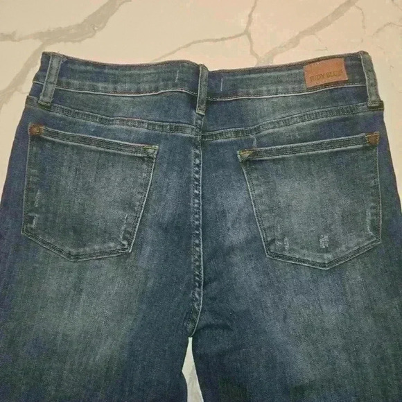 Judy Blue Womens Relaxed Fit Distressed Ankle Jeans Blue Size 31 - Picture 4 of 11
